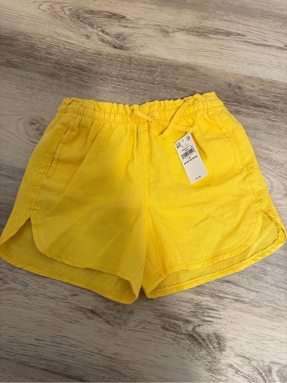 NEW 3T Scalloped Shorts